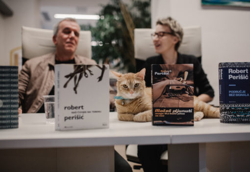 Foto reportaža: Mačak u knjigama